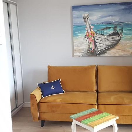 Uroczy Apartament Happy 01 Z Widokowym Tarasen Na Dachu - Tuz Przy Plazy !!! Niechorze Extérieur photo